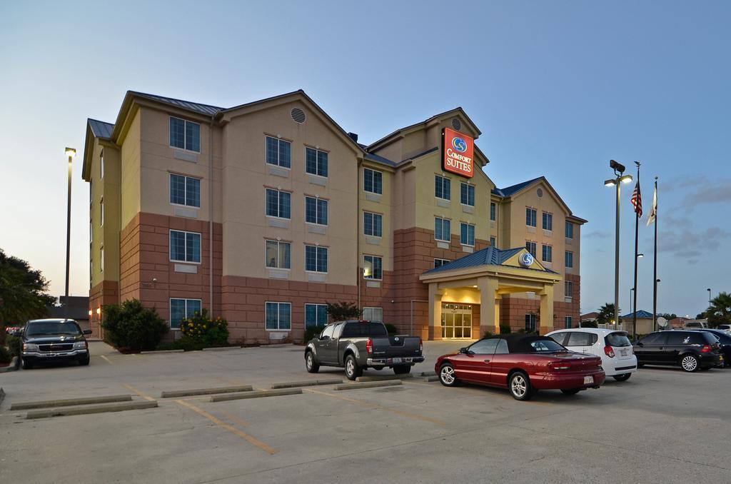 Comfort Suites New Orleans East Экстерьер фото
