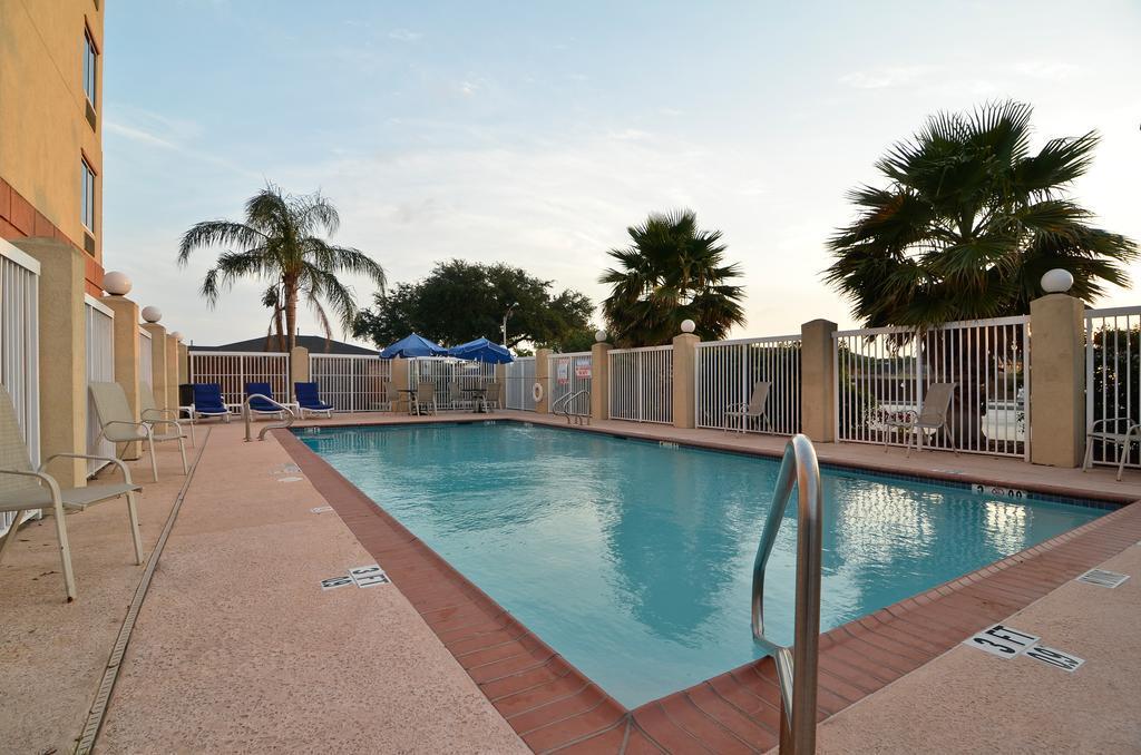 Comfort Suites New Orleans East Экстерьер фото