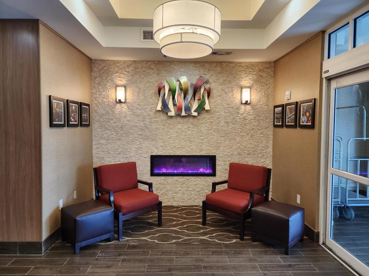 Comfort Suites New Orleans East Экстерьер фото