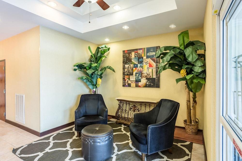 Comfort Suites New Orleans East Экстерьер фото
