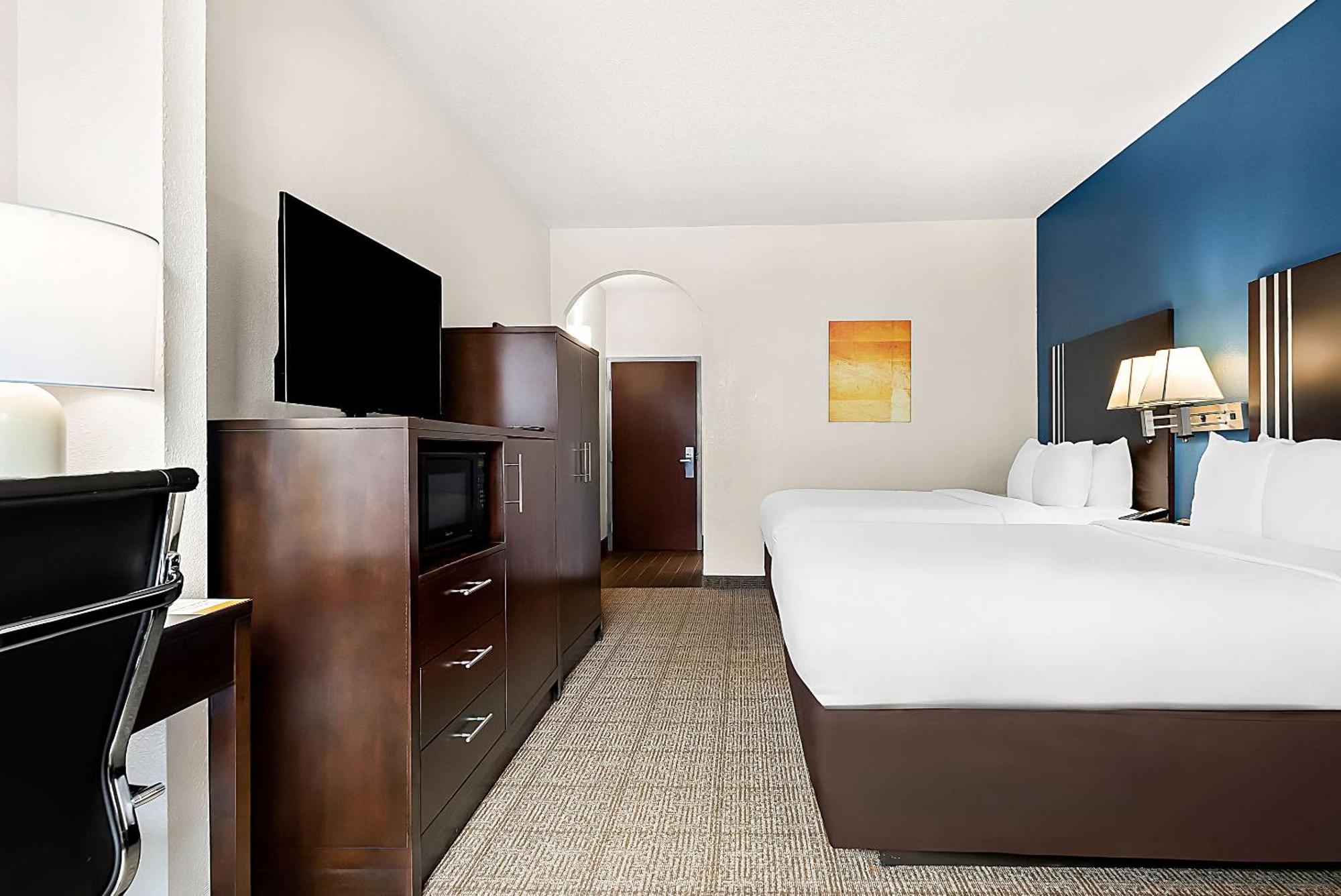 Comfort Suites New Orleans East Экстерьер фото