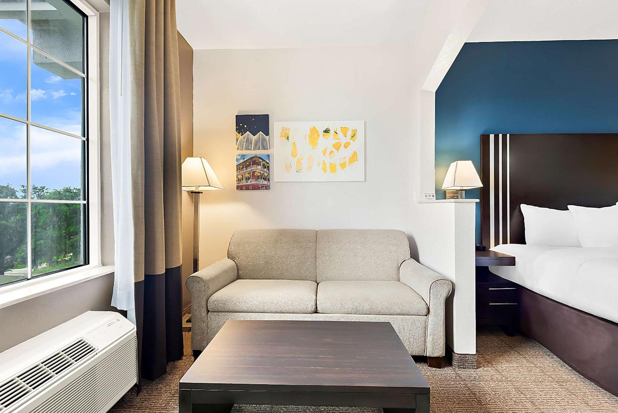 Comfort Suites New Orleans East Экстерьер фото