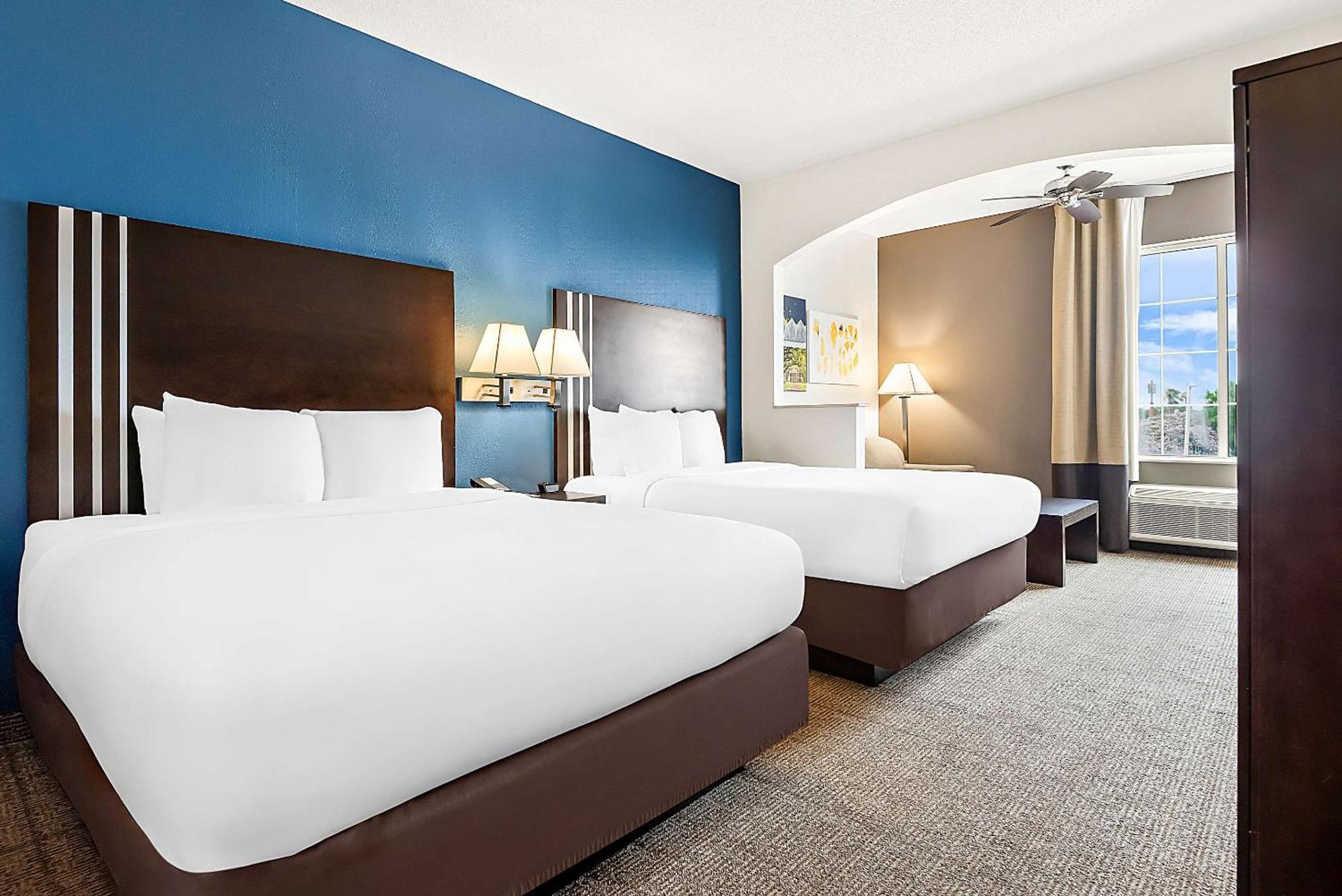 Comfort Suites New Orleans East Экстерьер фото