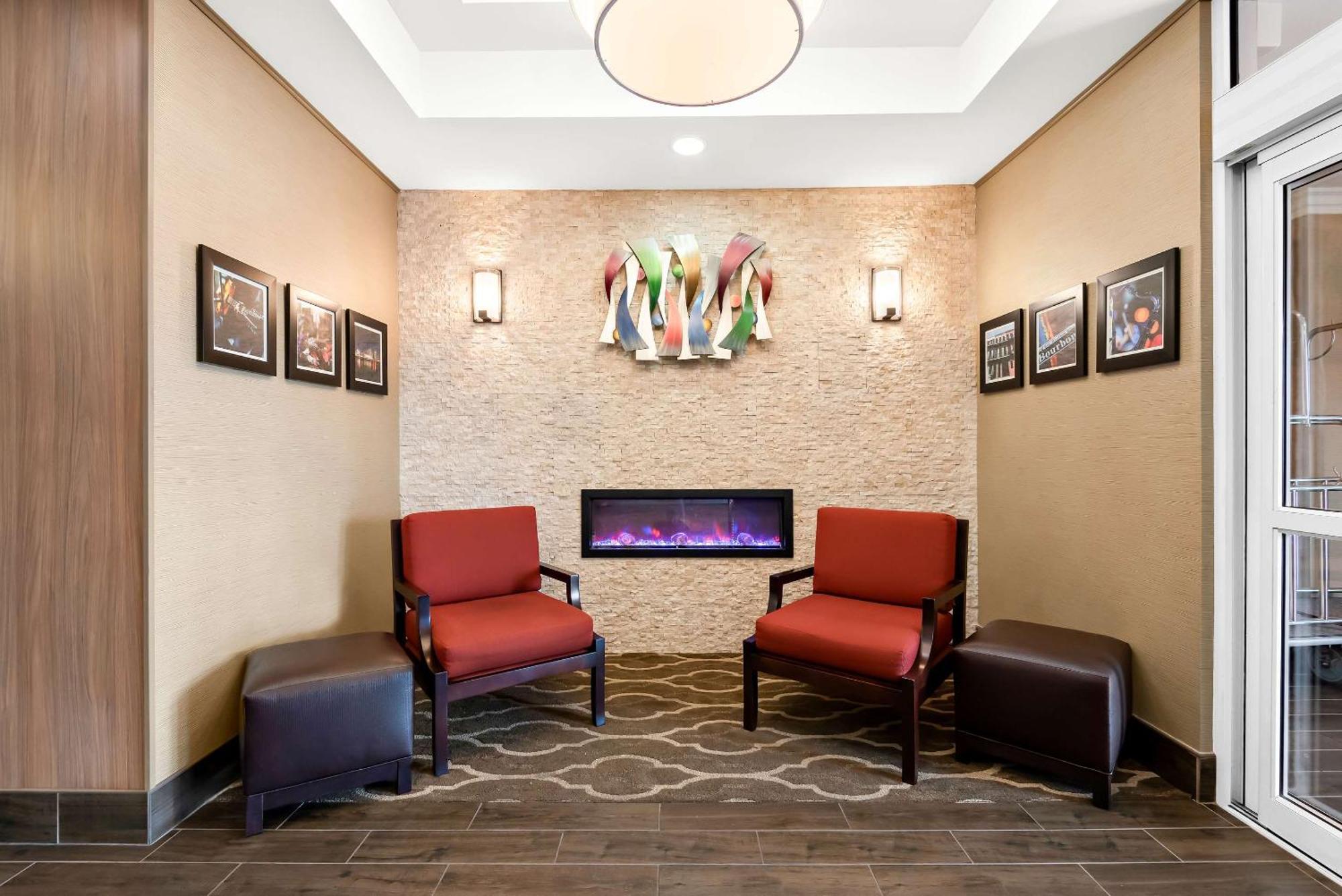 Comfort Suites New Orleans East Экстерьер фото